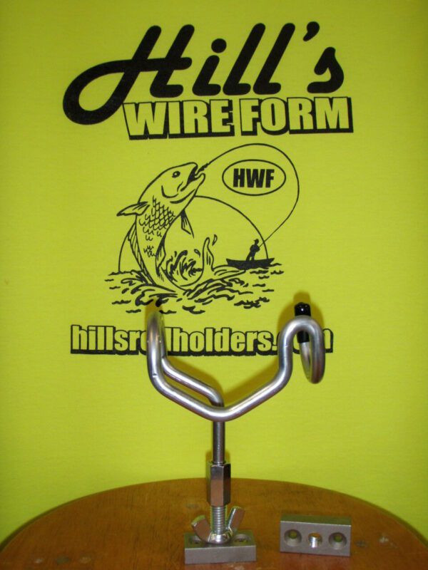 A sign that says hillis wire form