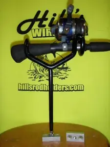 A fishing rod holder with two handles and one handle.